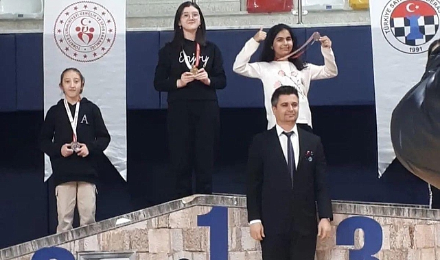 Gebze’nin başarılı sporcuları şampiyonluklara doymuyor