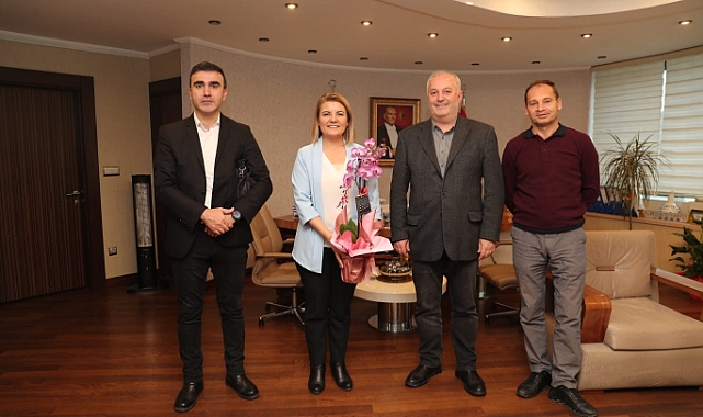 Dünya Kadın Hakları Günü'nde Sendika başkanlarından Başkan Hürriyet'e ziyaret