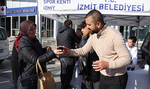 İzmitliler Aronya suyunun tadını çok sevdi
