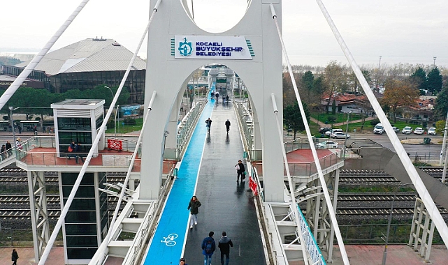 Kocaeli'nin markası köprülere işleniyor
