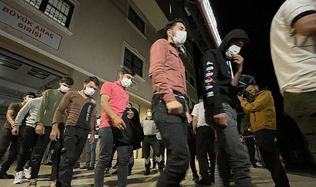 Kocaeli'de 47 kaçak göçmen sınır dışı edildi