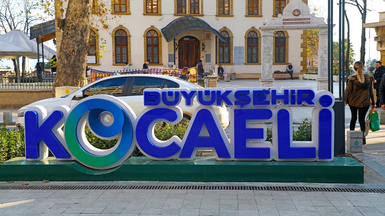 Kocaeli'nin markası Cumhuriyet Bulvarında