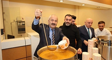 Başkan Büyükgöz’den GTÜ’lü Öğrencilere Çorba İkramı