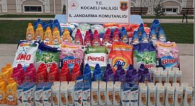 Bir ton taklit toz deterjan ele geçirildi