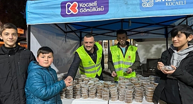 Büyükşehir 30 bin kişiye helva dağıttı