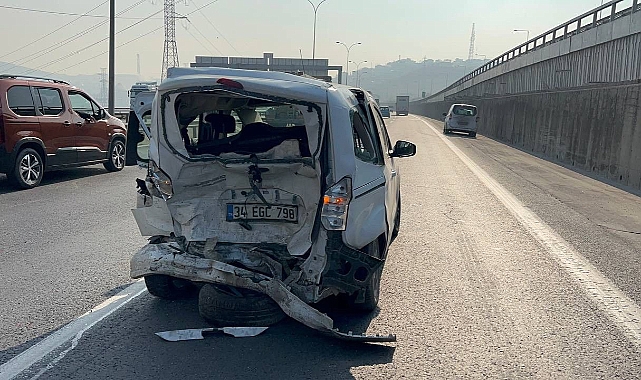 İki araç birbirine girdi!