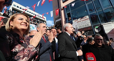 Leyla Atakan Şehir Kütüphanesinin açılışı mitinge dönüştü