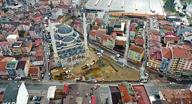 Yeni Mehmet Ali Paşa Camii'ne yeni meydan