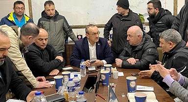 Başkan Şayir ve 65 kişilik ekip deprem bölgesinde