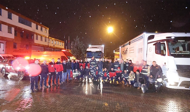 Büyükşehir tüm ekipleriyle afet bölgesinde