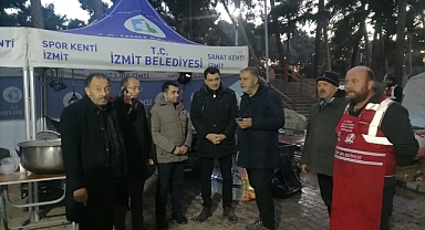 CHP İstanbul Milletvekili Zeynel Emre, İzmit Belediyesinin Hatay’daki aşevini ziyaret etti