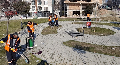 Gebze ekipleri Defne’de çalışmalarını sürdürüyor