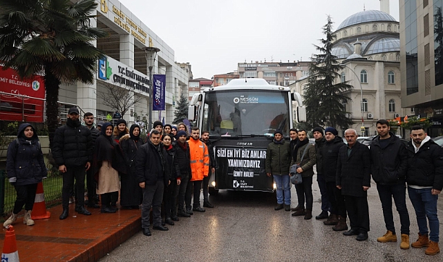 Gönüllü sağlıkçılar afet bölgesine gitmek için İzmit'ten yola çıktı
