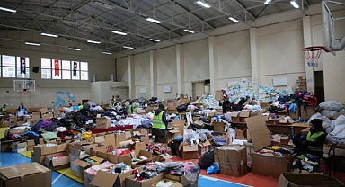 Günlük 300 aile ve 195 mahalleye yardım