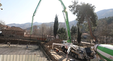 Karamürsel Kızderbent'te çok amaçlı salonun temeli atıldı