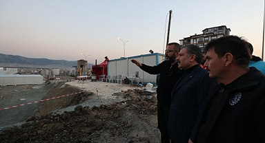Sağlık Bakanı Koca, Defne'deki Kocaeli Büyükşehir Hastanesi'ni inceledi