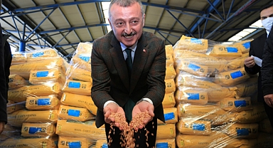 Büyükşehir'den 2 bin çiftçiye yem bitkisi tohumu desteği