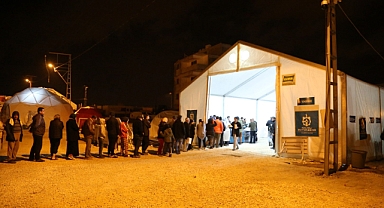 Büyükşehir'in çadır kentinde ilk sahur yapıldı