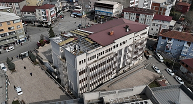 Dilovası Belediye binası yıkılıyor