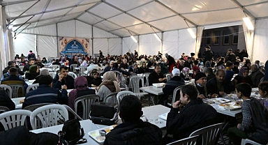 Dilovası Belediyesi Ramazan’da da depremzedelerin yanında