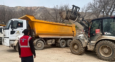 İzmit Belediyesi, Adıyaman’da yaraları sarmaya devam ediyor