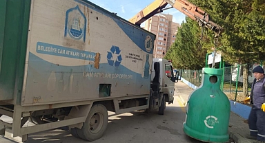 İzmit Belediyesi her ay 30 ton cam atığı dönüştürüyor