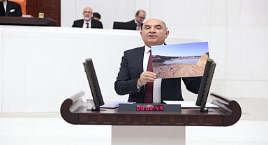 TARHAN: “DURAĞI VAR, METROSU YOK”