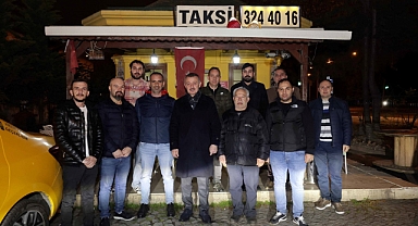 Büyükakın, Adalet Taksi durağında iftarını açtı