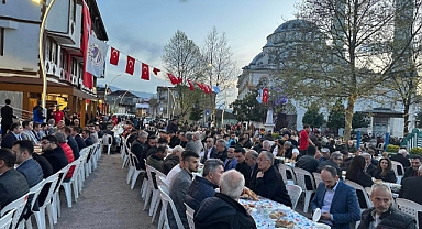 CHP’li adaylar Bahçecik sakinleri ile iftrada buluştu
