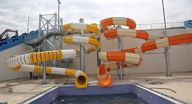 Çift kaydıraklı aquapark yaza hazırlanıyor
