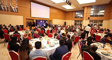 Kaymakam Özyiğit ve Başkan Büyükgöz Depremzedeleri İftarda Ağırladı
