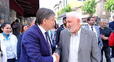 Yıldızlı Üçyol esnafıyla buluştu