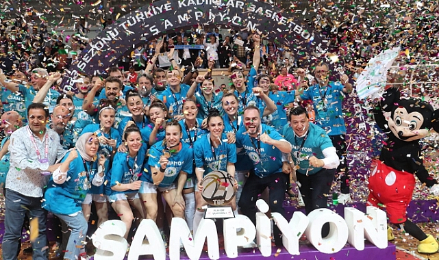 İzmitli Periler Süper Lig’de! Şampiyon İzmit Belediyespor