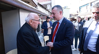 Başkan Büyükakın, Kandıra'da esnafı ziyaret etti