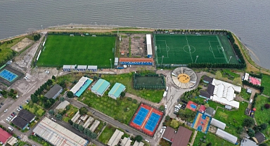 Büyükşehir'den Kocaeli genelinde 7 spor sahasına tadilat çalışması