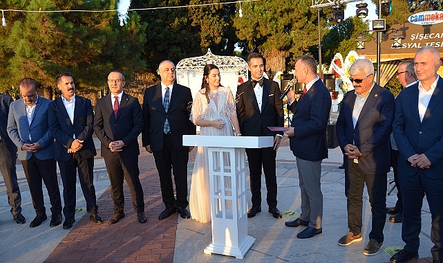 Başaran ailesini mutlu gününde yalnız bırakmadılar