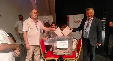 CHP Gebze'de Orhan yeniden ilçe başkanı seçildi