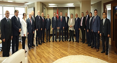 Başkan Büyükakın: Türkiye'nin geleceğine ışık tutuyorsunuz