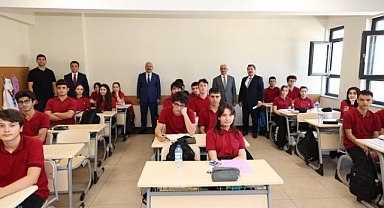 Başkan Büyükgöz yeni haftaya liseli öğrencilerle başladı