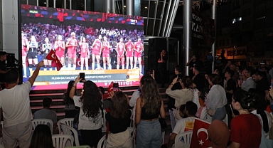 Filenin Sultanlarının Avrupa Şampiyonluğu İzmit’te coşkuyla kutlandı