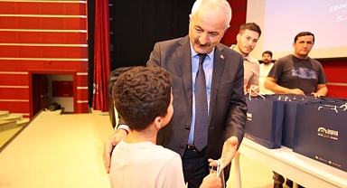 Gebzeli Öğrencilere Kırtasiye Desteği