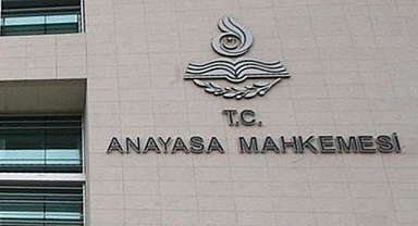 3 siyasi partinin kapanmasına karar verildi