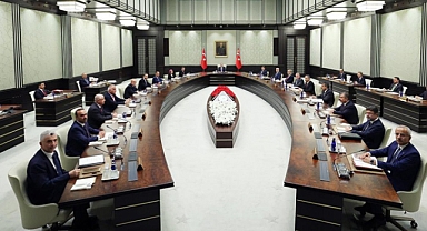 Gözler Kabine toplantısında