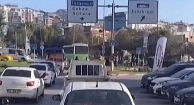 Halk otobüsü ile servis minibüsü çarpıştı-11 yaralı