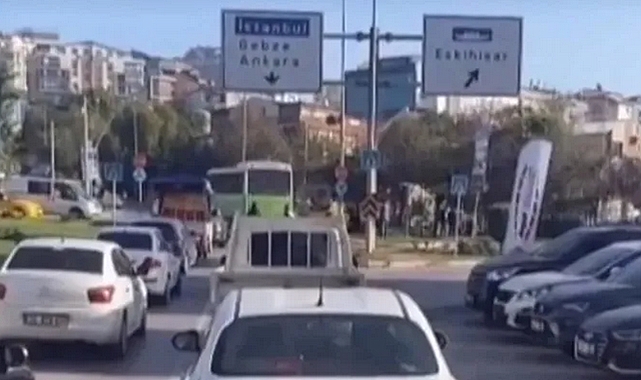 Halk otobüsü ile servis minibüsü çarpıştı-11 yaralı