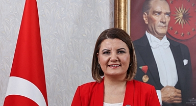 Hürriyet: Cumhuriyetin kanatları altında nice 100 yıllara!