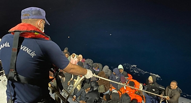 İzmir açıklarında düzensiz göçmen hareketliliği