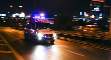 Öğrenci servis aracı ile otomobilin karıştığı kazada 10 kişi yaralandı