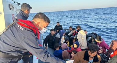 Radarla tespit edilen 80 düzensiz göçmen yakalandı