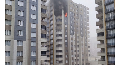 15 katlı binada çıkan yangın korkuttu